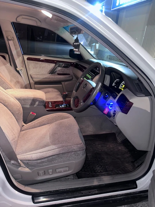 2001 Toyota Crown 11th Gen - Image 12 of 14