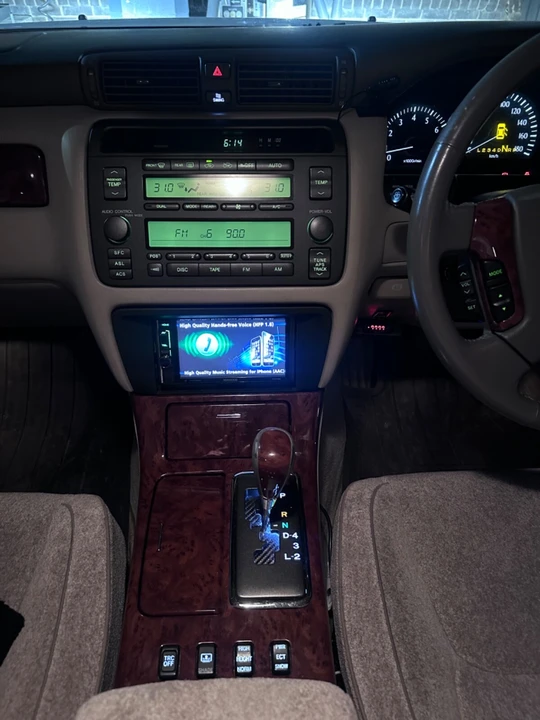 2001 Toyota Crown 11th Gen - Image 14 of 14