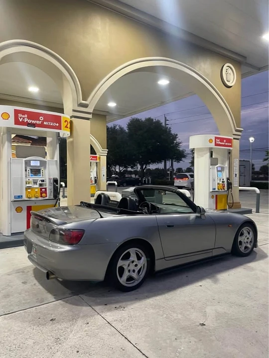 2000 Honda AP1 S2000 - Image 2 of 10