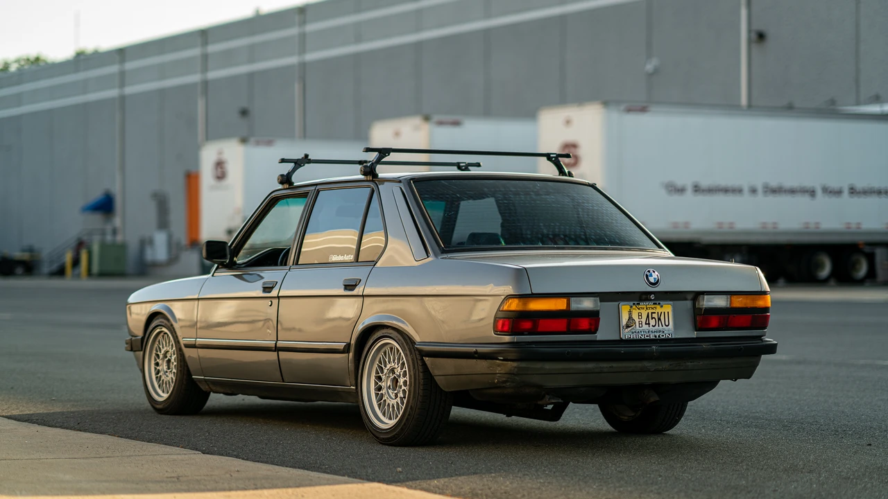 1988 BMW E28 5 Series - Image 30 of 31