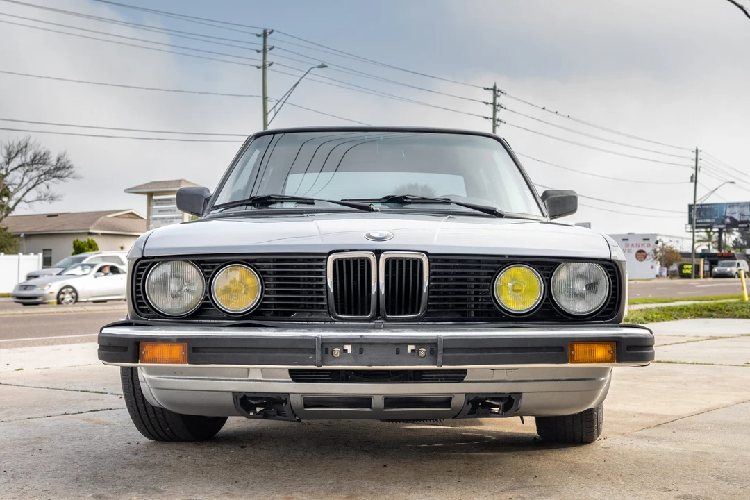 1988 BMW E28 5 Series - Image 10 of 31