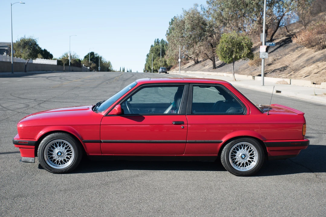 1989 BMW E30 3 Series - Image 2 of 31