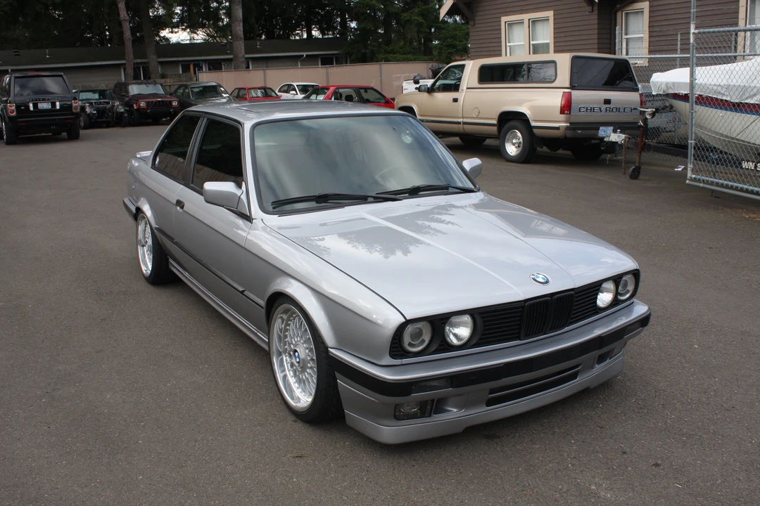 1989 BMW E30 3 Series - Image 2 of 31