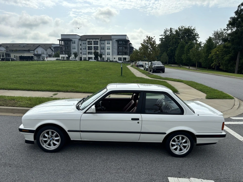 1991 BMW E30 3 Series - Image 10 of 31