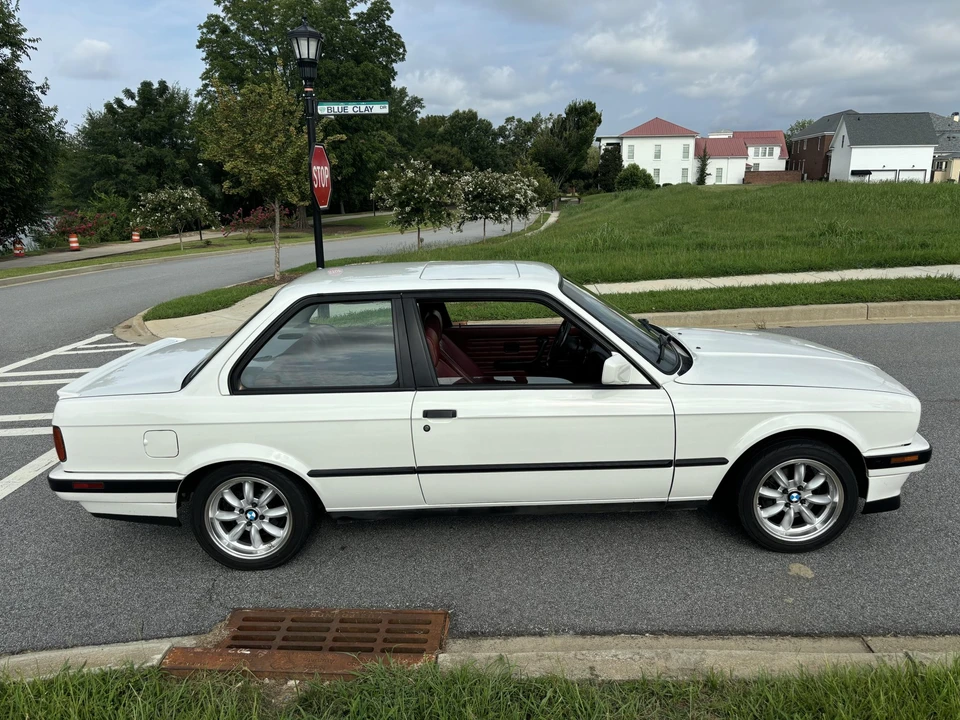 1991 BMW E30 3 Series - Image 12 of 31