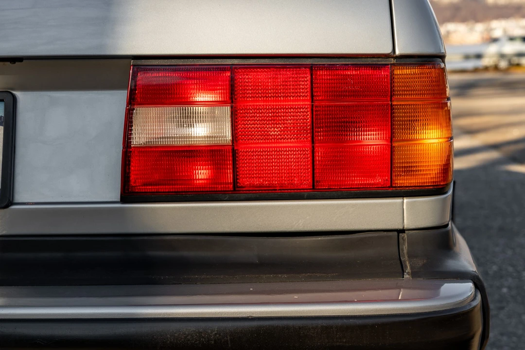 1988 BMW E30 3 Series - Image 14 of 31