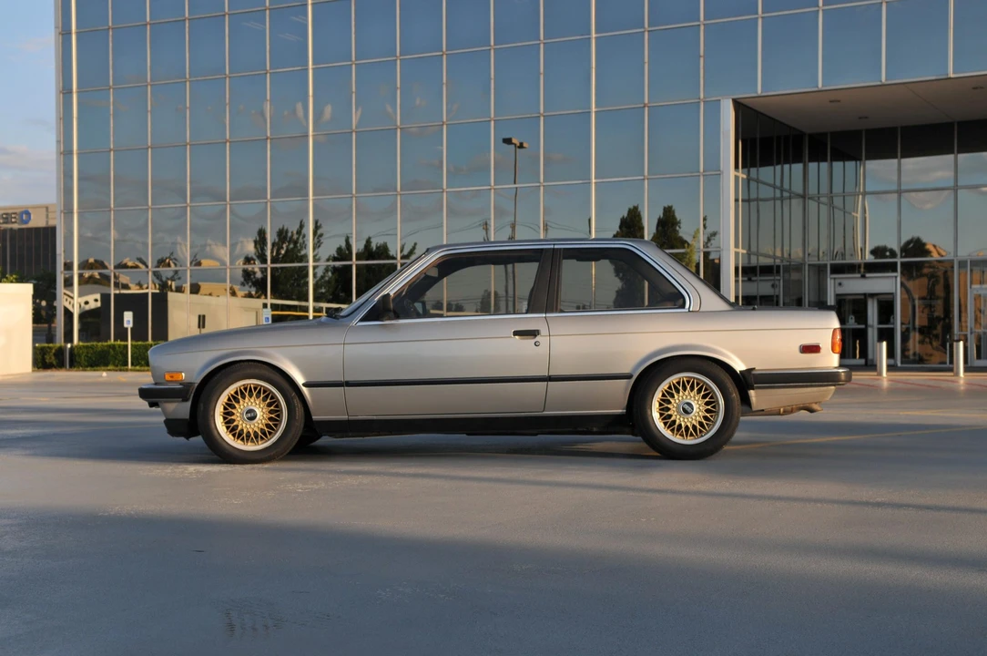 1985 BMW E30 3 Series - Image 14 of 31