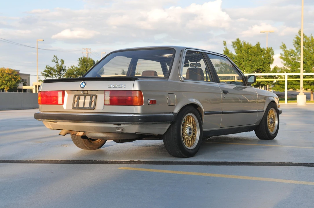1985 BMW E30 3 Series - Image 9 of 31