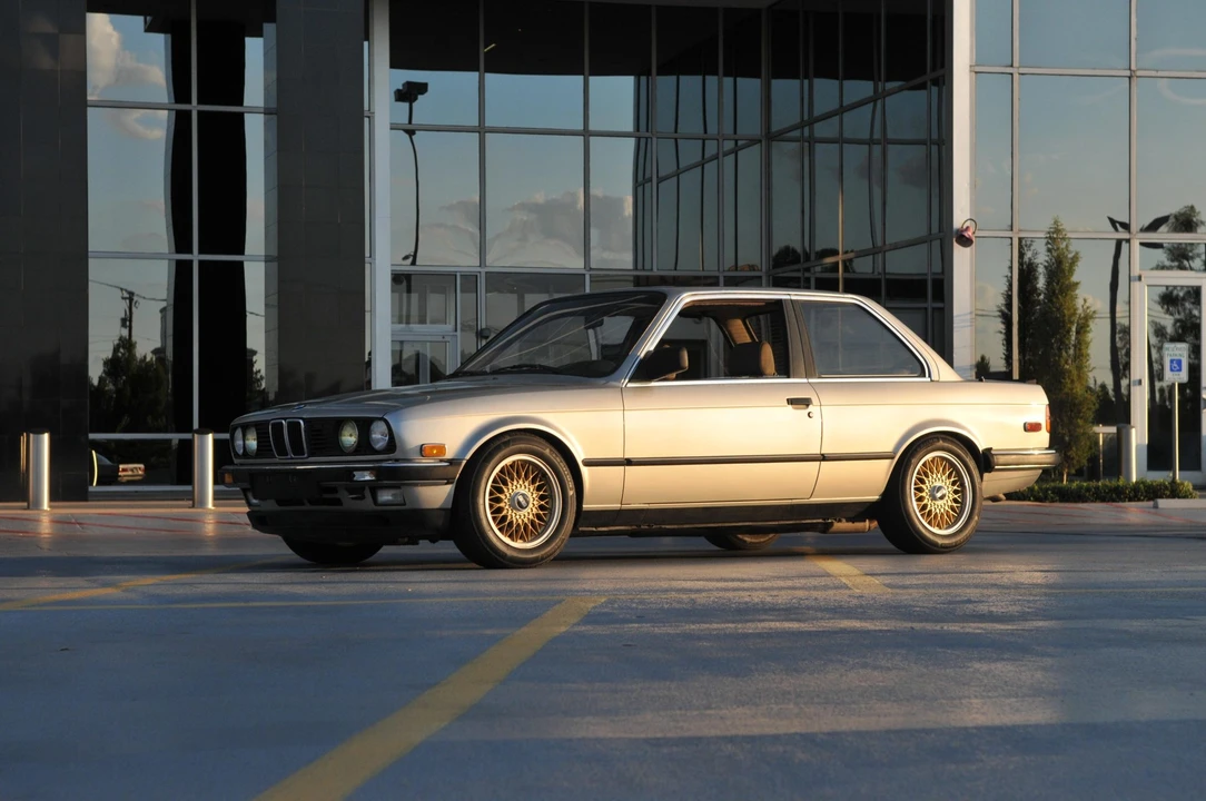 1985 BMW E30 3 Series - Image 16 of 31