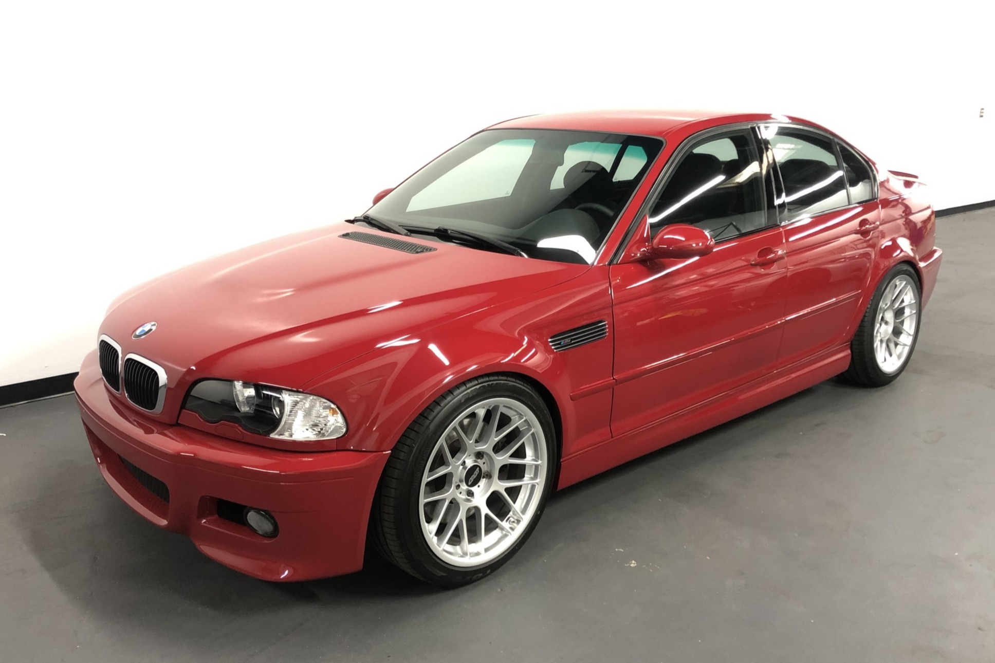 S54-Powered 2003 BMW 330i ZHP 6-Speed