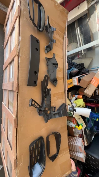 Parts & Memorabilia Bodywork - Image 6 of 10