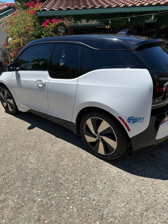 2019 BMW i3 - Image 11 of 12