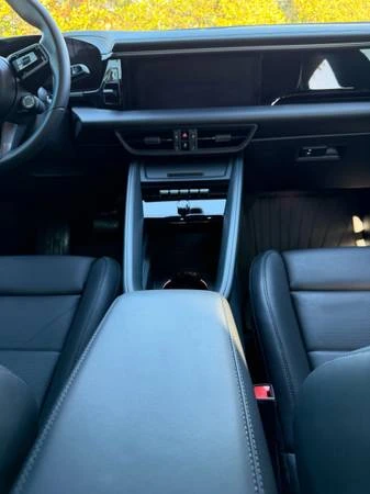 2024 Porsche Macan Electric - Image 21 of 21