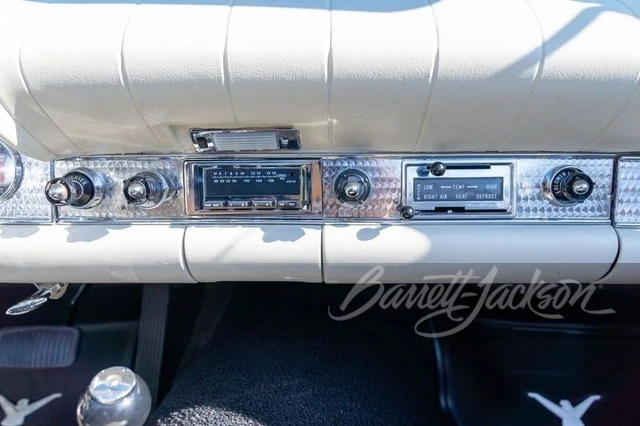 1957 Ford Thunderbird 1st Gen - Image 16 of 18