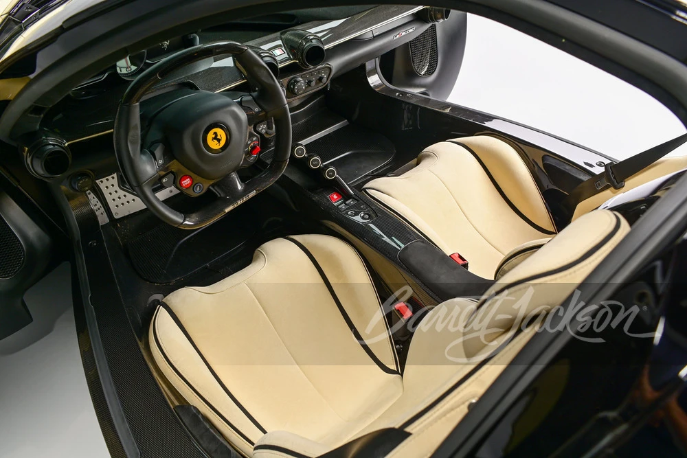 2015 Ferrari LaFerrari - Image 3 of 31