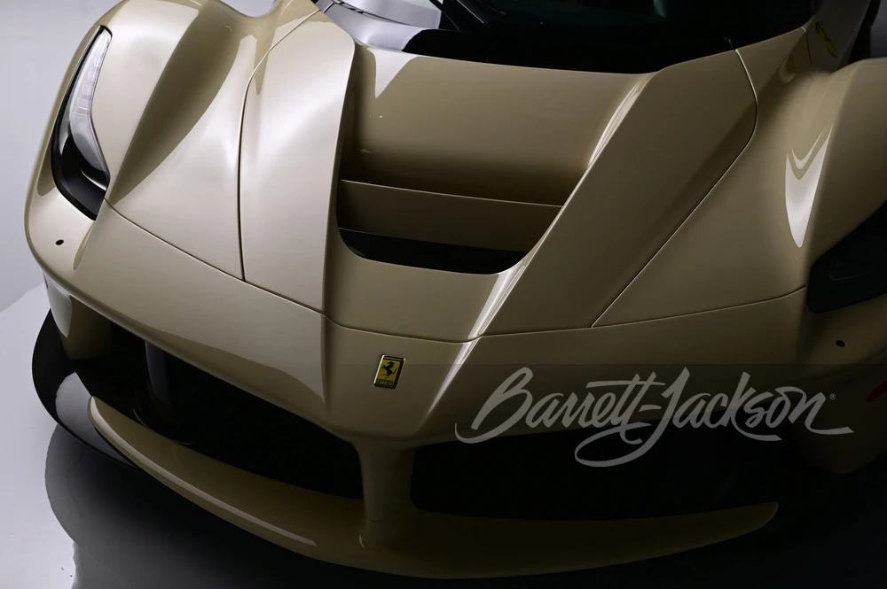 2015 Ferrari LaFerrari - Image 10 of 31
