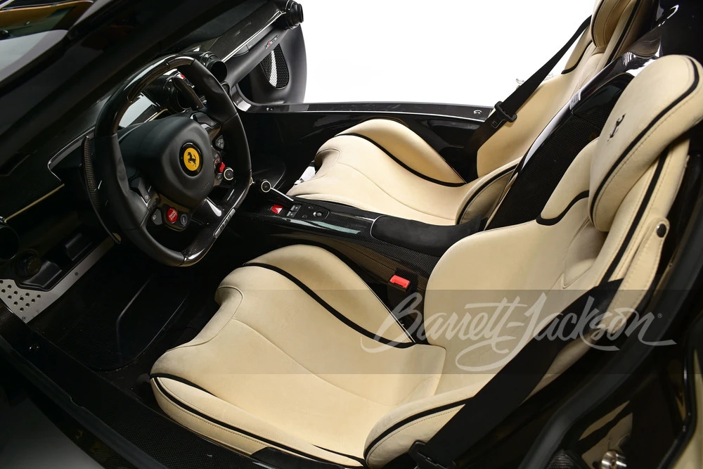 2015 Ferrari LaFerrari - Image 12 of 31