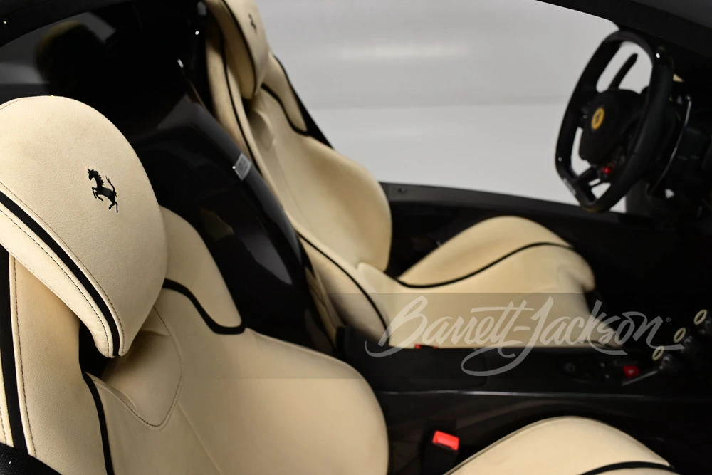 2015 Ferrari LaFerrari - Image 13 of 31