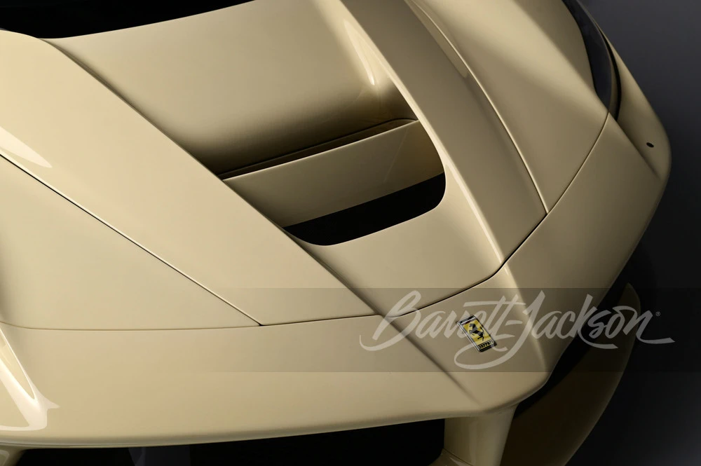 2015 Ferrari LaFerrari - Image 16 of 31