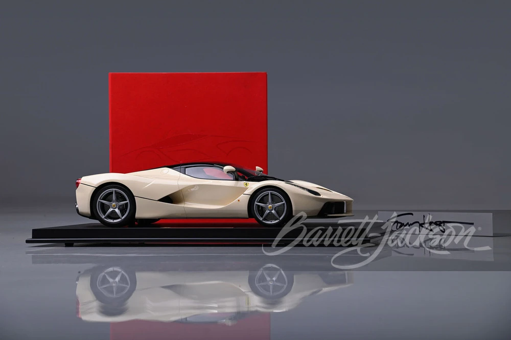 2015 Ferrari LaFerrari - Image 19 of 31