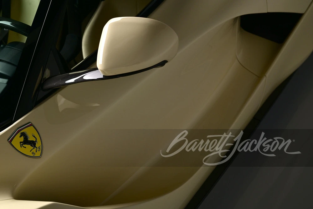 2015 Ferrari LaFerrari - Image 23 of 31