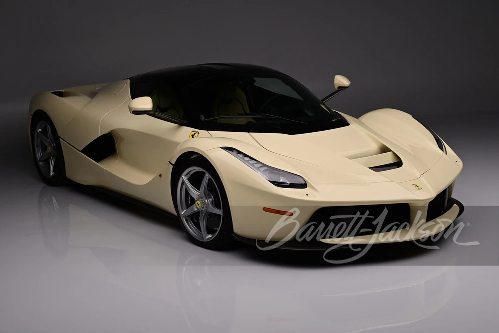2015 Ferrari LaFerrari - Image 24 of 31