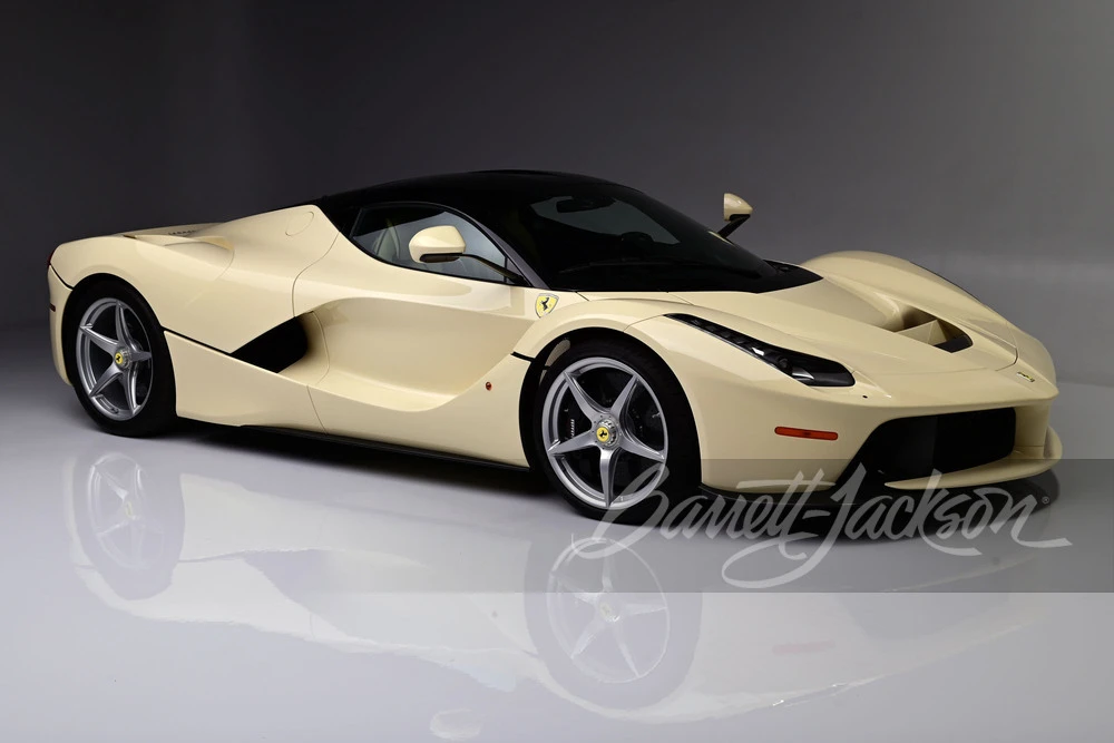 2015 Ferrari LaFerrari - Image 25 of 31
