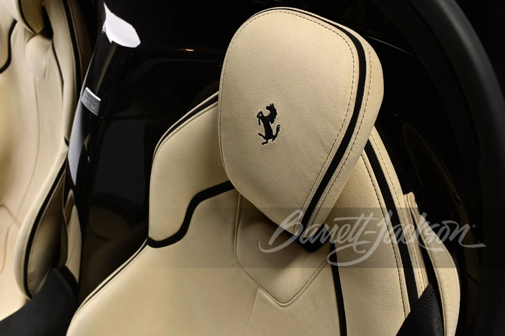 2015 Ferrari LaFerrari - Image 28 of 31