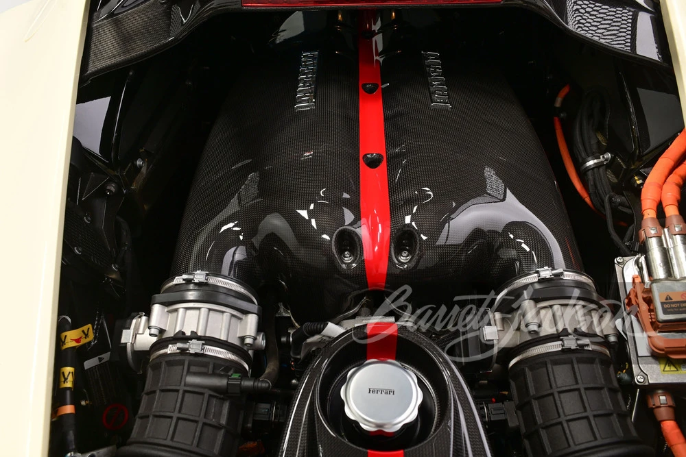 2015 Ferrari LaFerrari - Image 29 of 31