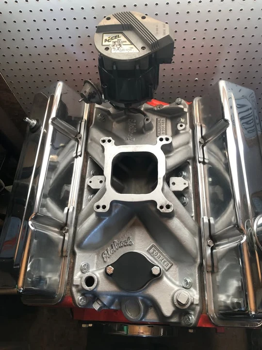 Parts & Memorabilia Engines - Image 3 of 10