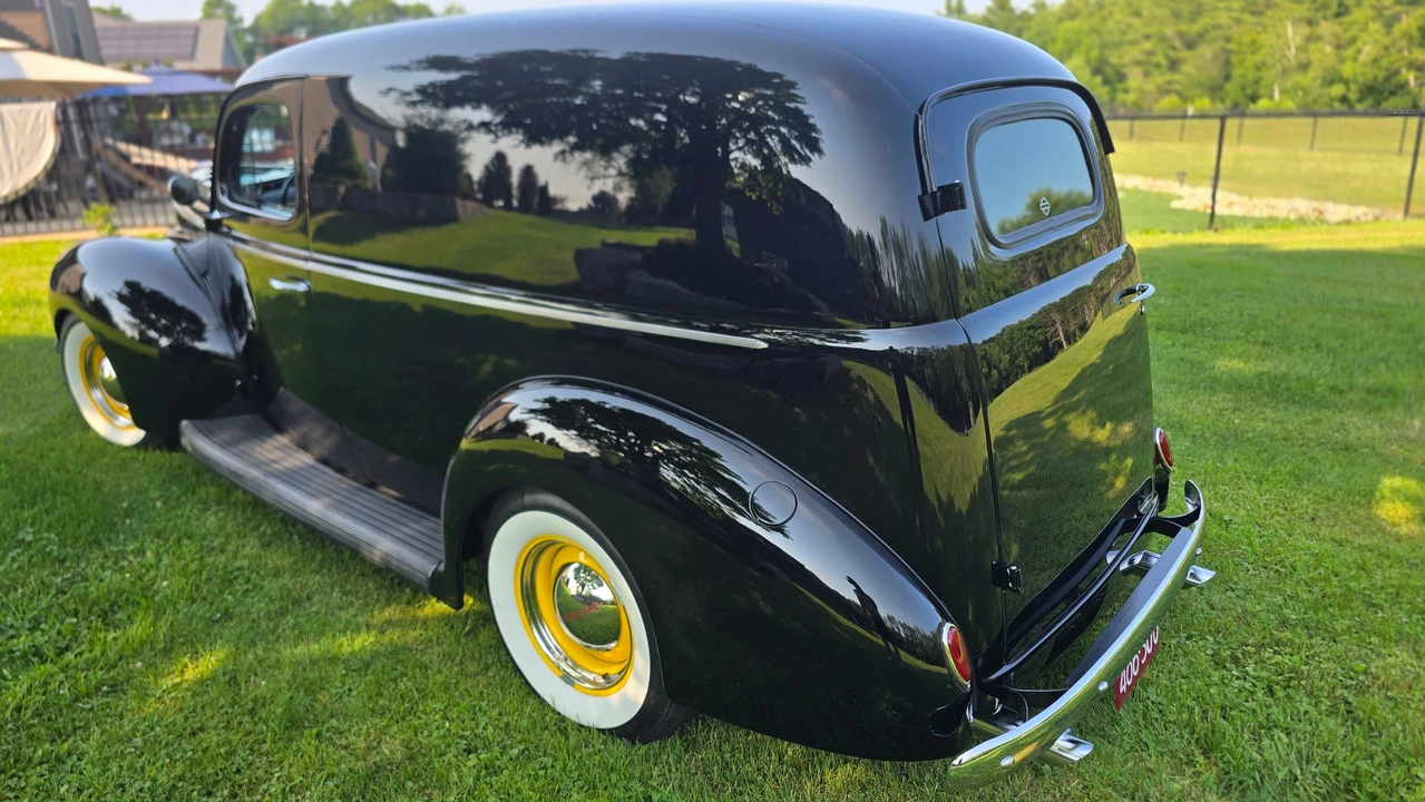 Ford Hot Rod - Image 27 of 31