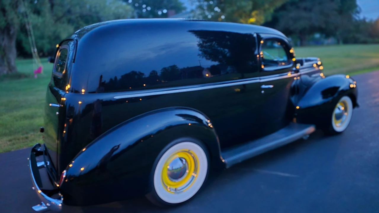 Ford Hot Rod - Image 19 of 31