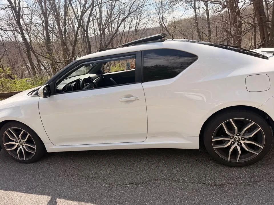 2014 Scion tC - Image 2 of 10