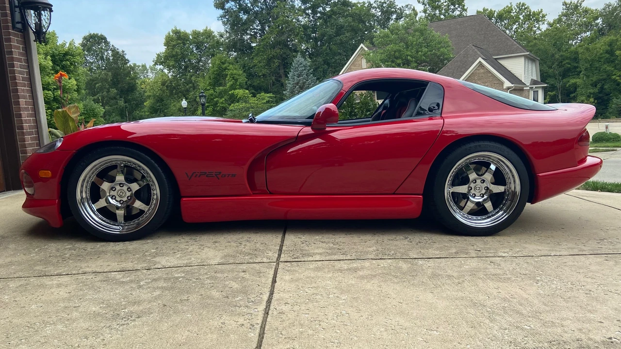 1997 Dodge Viper GTS 2nd Gen - Image 4 of 31
