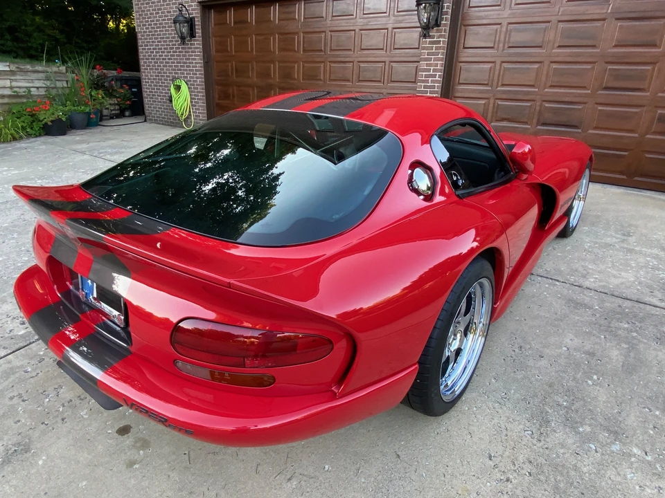 1997 Dodge Viper GTS 2nd Gen - Image 13 of 31