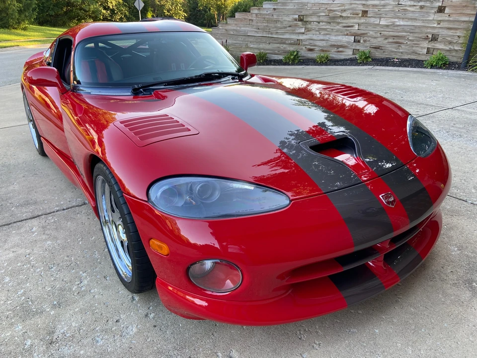 1997 Dodge Viper GTS 2nd Gen - Image 19 of 31