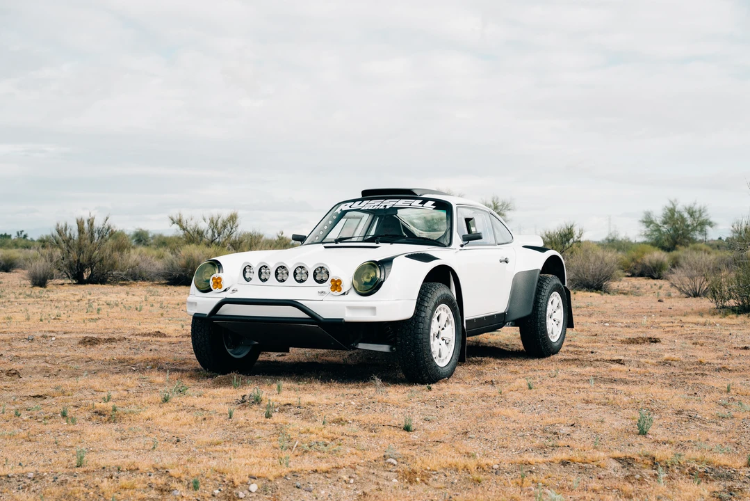 1991 Porsche 964 Carrera 4 - Image 8 of 31