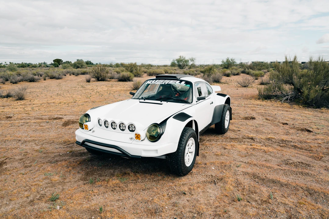 1991 Porsche 964 Carrera 4 - Image 11 of 31