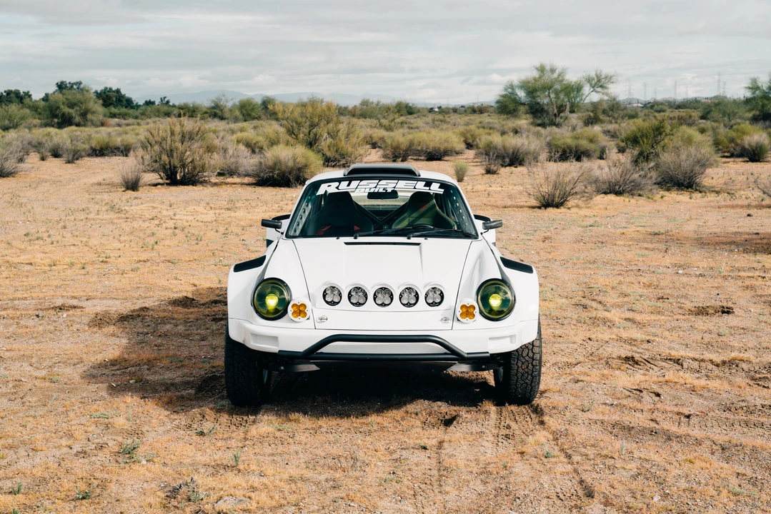 1991 Porsche 964 Carrera 4 - Image 13 of 31