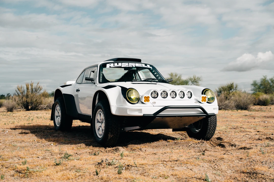 1991 Porsche 964 Carrera 4 - Image 16 of 31