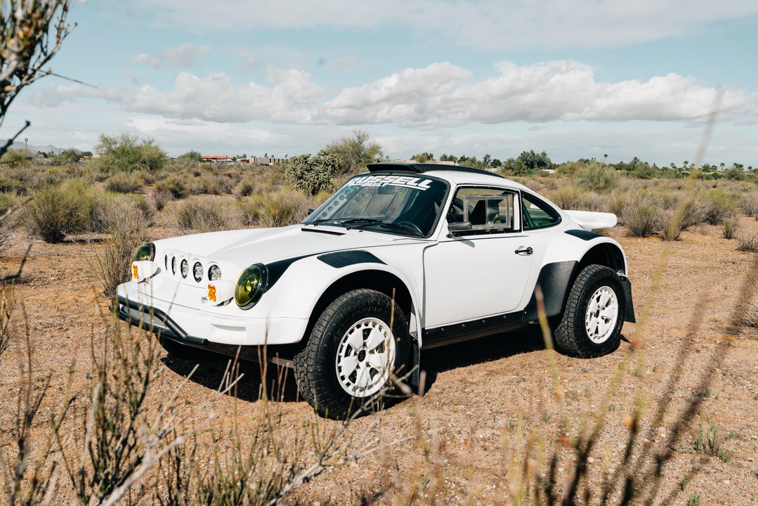 1991 Porsche 964 Carrera 4 - Image 4 of 31