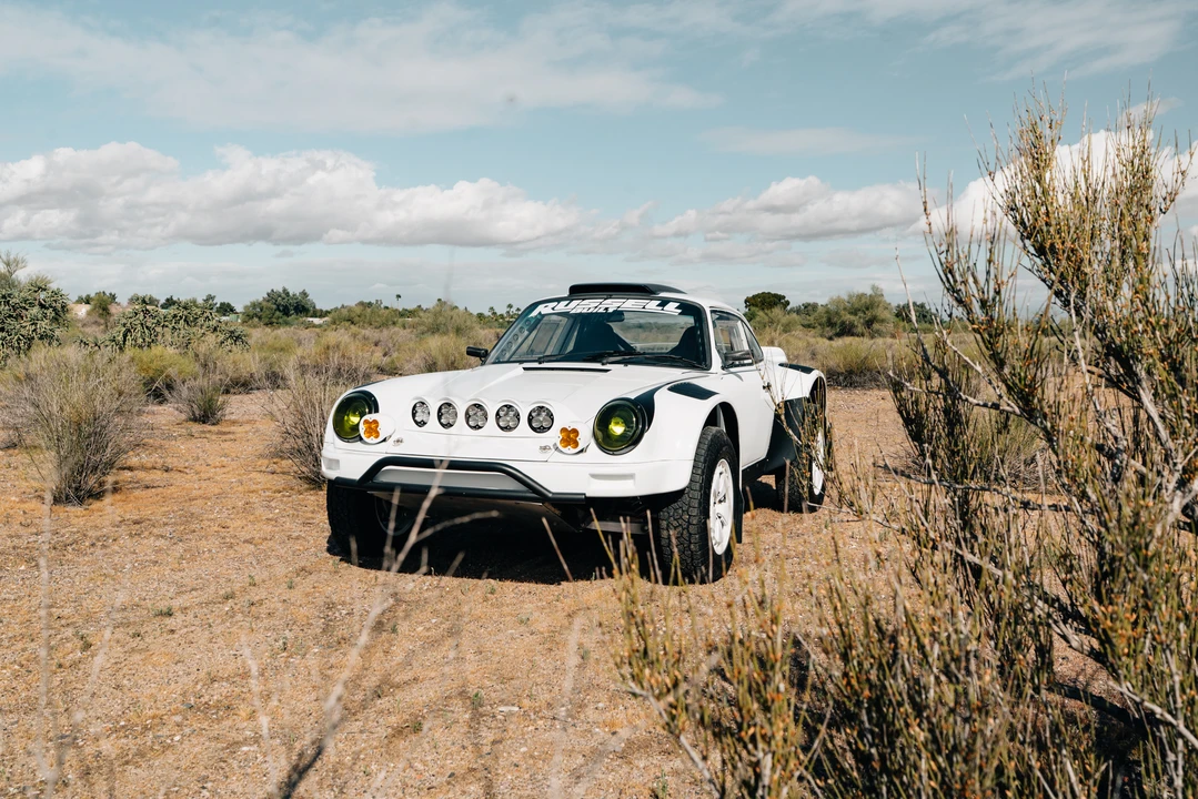 1991 Porsche 964 Carrera 4 - Image 12 of 31