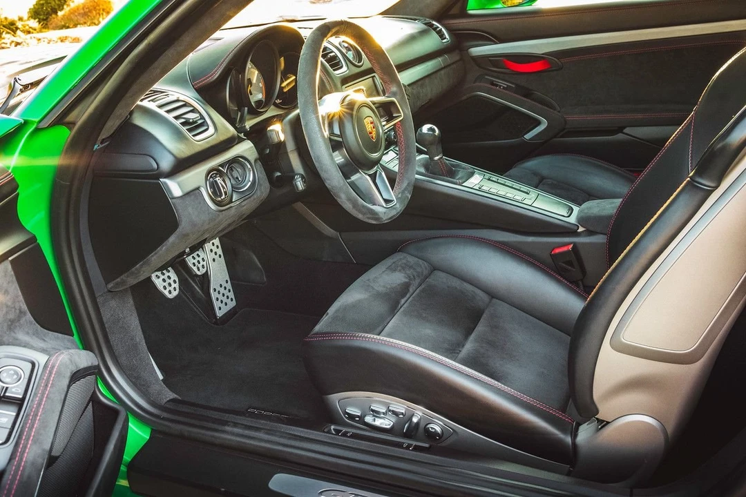 2016 Porsche 981 Cayman GT4 - Image 5 of 21