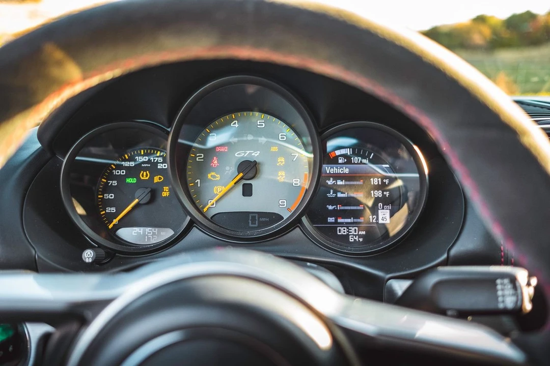 2016 Porsche 981 Cayman GT4 - Image 8 of 21