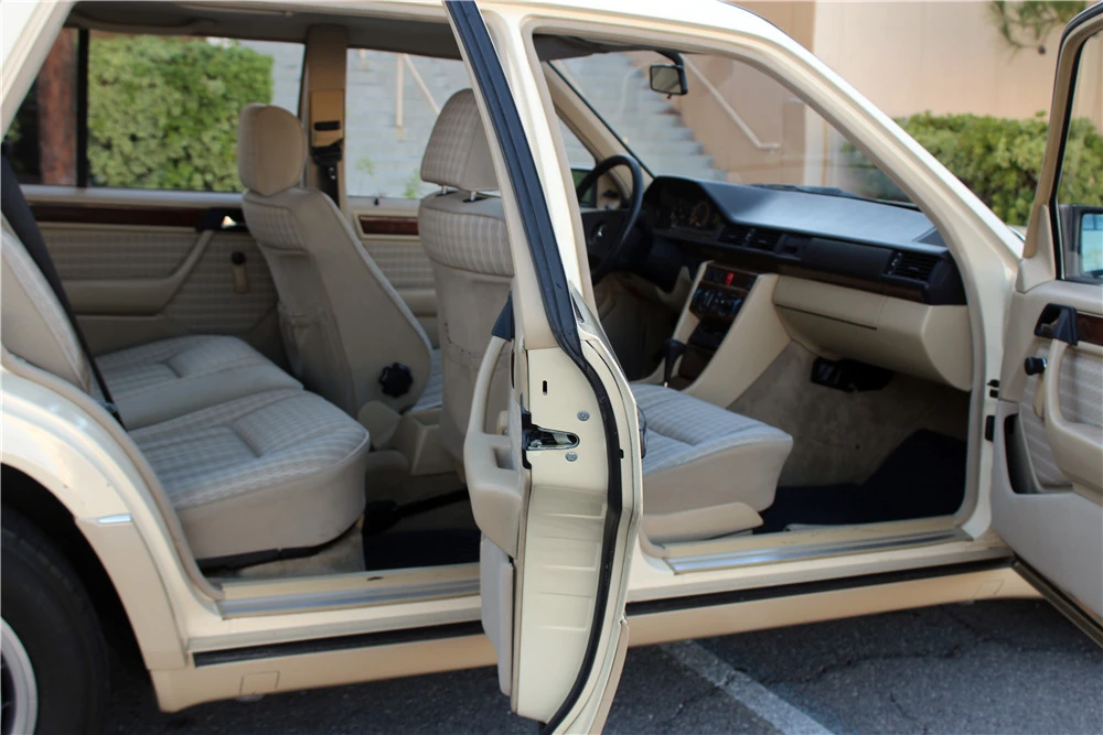 1989 Mercedes-Benz W124 E-Class - Image 4 of 5