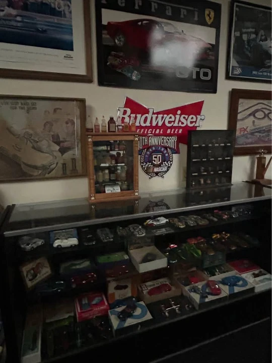 Parts & Memorabilia Scale Models - Image 4 of 8