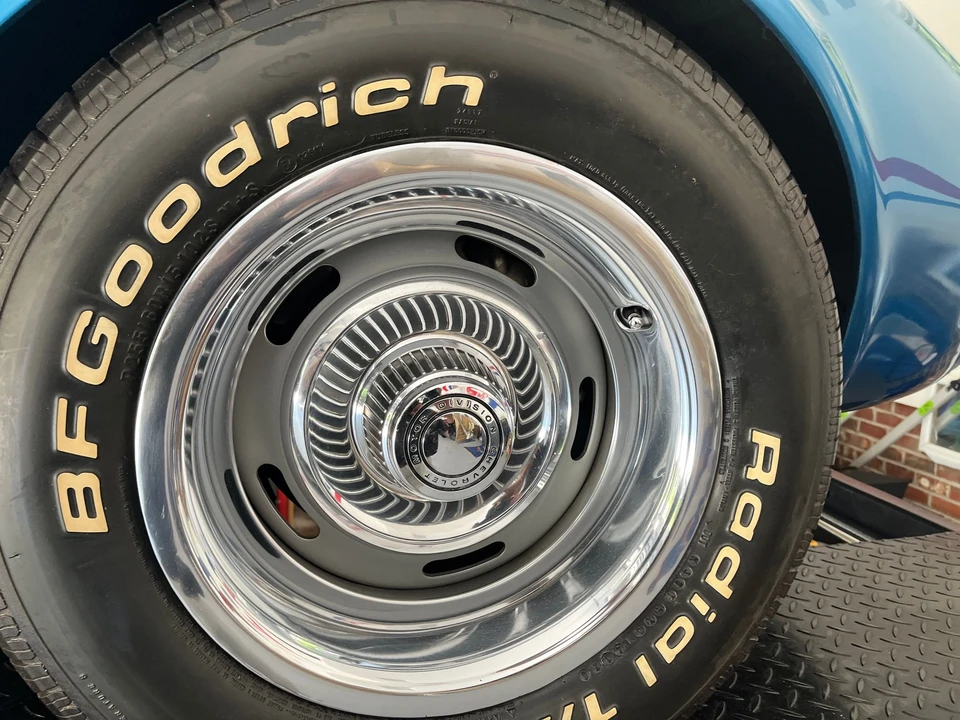 Chevrolet Corvette - Image 7 of 8