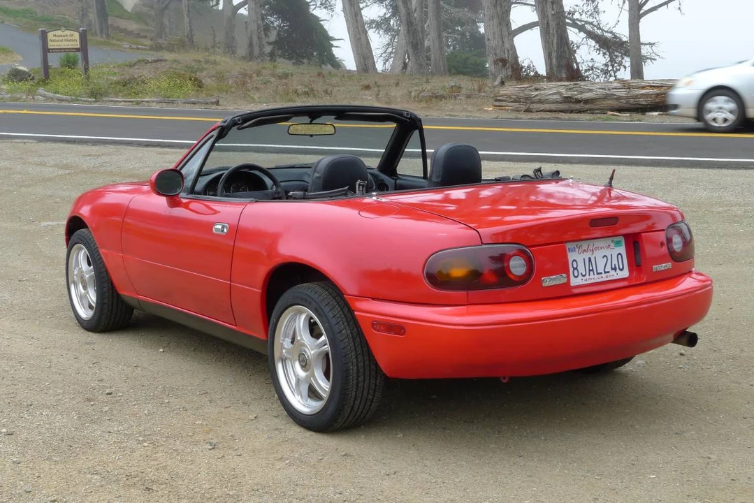 1995 Mazda NA MX-5 Miata - Image 16 of 20