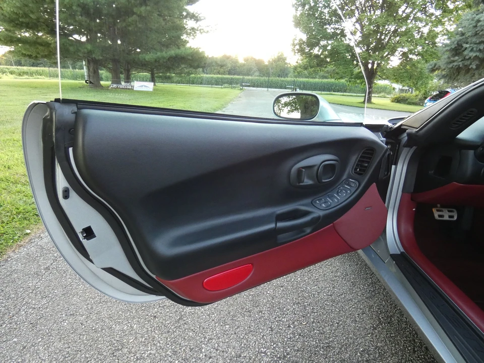 1998 Chevrolet Corvette C5 - Image 23 of 30