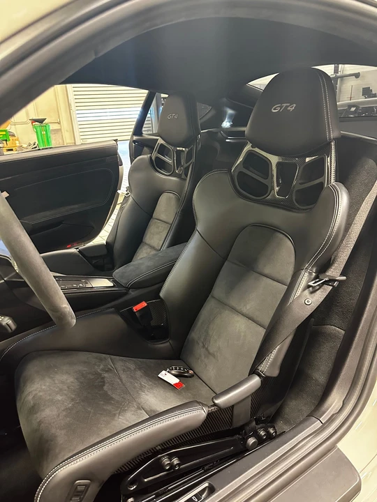 2020 Porsche 718 Cayman GT4 - Image 6 of 7